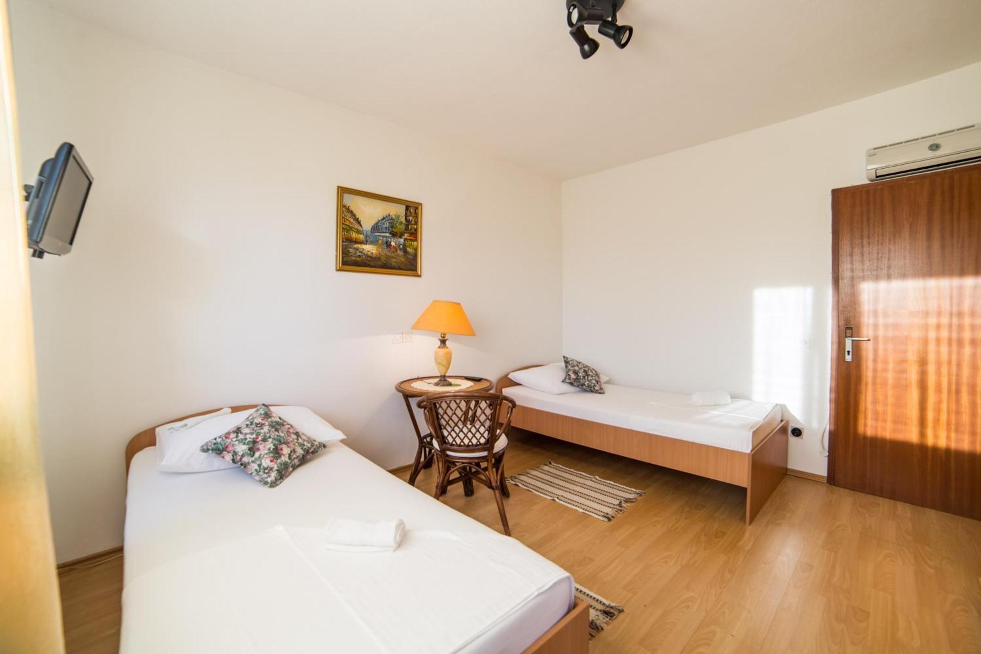 Apartment Mande Brist Ngoại thất bức ảnh